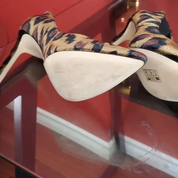 Shoes - Picture 3 of 3